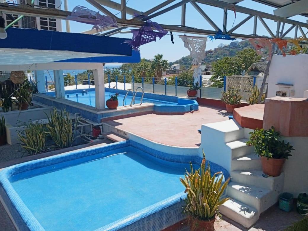 Hotel Corona Zihua Сиуатанехо Экстерьер фото