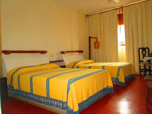 Hotel Corona Zihua Сиуатанехо Экстерьер фото