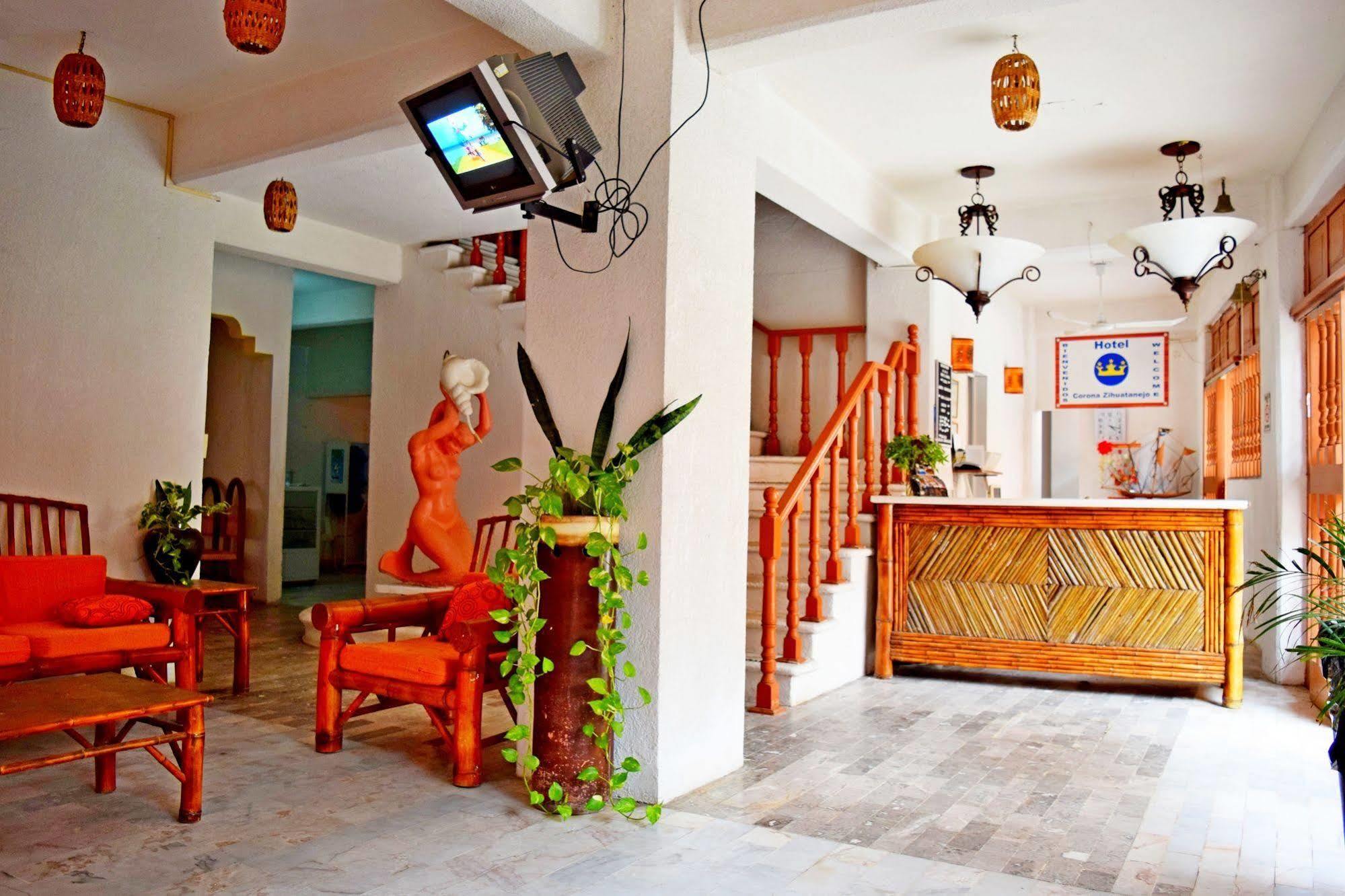 Hotel Corona Zihua Сиуатанехо Экстерьер фото